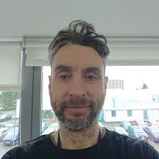 Andrew Entwistle's Instagram, Twitter & Facebook