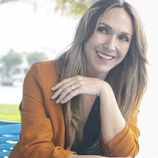 Randi Harvey's Instagram, Twitter & Facebook