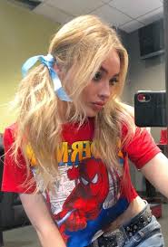 Pin By Karol Michel On Br N Cªrpenter Sabrina Carpenter Sabrina Carpenter Style Sabrina Carpenter Outfits