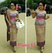 Inspirasi kebaya pengantin dan juga jas pengantin yg bagus2 banget. 89 Gambar Model Kebaya Pesta Batak Paling Keren