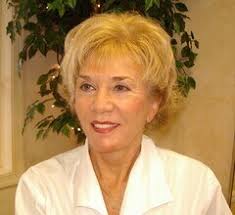 Lynn Dulin's Instagram, Twitter & Facebook