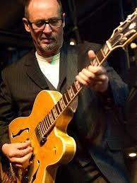 He was a founder member and lead singer of 1960s welsh pop band amen corner, and in recent years has toured extensively. Auf Grosser Deutschlandtour Andy Fairweather Low And The Low Riders Hamburg Myheimat De
