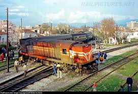 A 462 Ose Hellenic Railways Mlw Mx627 At Larisa Greece By Artemis Klonos Union Pacific Train Railway Accidents Train Wreck