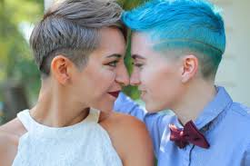 Shaved sides, voluminous mohawk and sheer power this look oozes makes it an ideal hairstyle for women who'd like to try androgynous vibe. Awesome Androgynous Haircuts You Should Try Now The Habitat