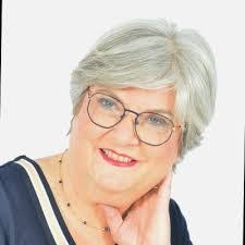 Camille Specht's Instagram, Twitter & Facebook