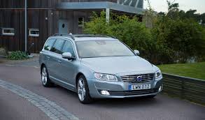 The volvo v70 is an executive car manufactured and marketed by volvo cars from 1996 to 2016 across three generations. 2016 Volvo V70 News And Information Conceptcarz Com