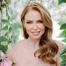 Bianca Toledo's Instagram, Twitter & Facebook