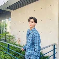 Song kang posts on his instagram quite often and has a huge amount of cute pictures with captivating looks. 200613 Song Kang Instagram Update Song Kang Philippines Facebook