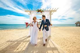Common wedding guest complaints and how to solve them. 30 Things To Consider Planning A Beach Wedding Beaches