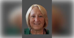 Renee Grimm's Instagram, Twitter & Facebook