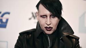 Sechs verrückte storys vom antichrist superstar. Schockrocker Marilyn Manson Weist Missbrauchsvorwurfe Zuruck