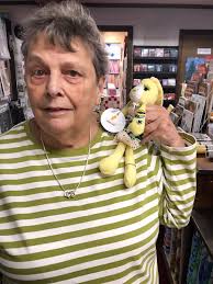 I want to add the photos of the bunnies I have found hopping in the shops!  Now if I can only figure this out, I'll be all set! A couple of days