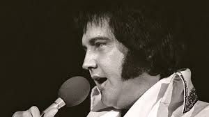 Plagued by a heavy drug addiction and his failing voice, the king is desperate to make things right with himself, his deceased brother, and god. Die Wahre Geschichte Von Elvis Presleys Tod News24viral