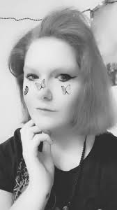 Met the one and only back in 2011 😍 (Unsure why my mother allowed me, a  literal 12 year old, to dye my hair red. But I guess the contrast is nice