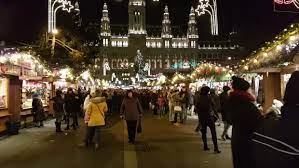 Vineri, 30 noiembrie, de la ora 19:00, din piata constitutiei se va aprinde, ca in fiecare an. Targul De CrÄƒciun Din Bucuresti Mai Spectaculos Decat Cel Din Viena Libertatea