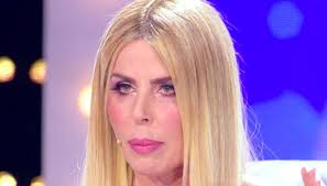 Loredana lecciso è tornata anche a parlare dell'ex moglie del cantante di cellino san marco, dei suoi rapporti con la power e dell'esibizione a sanremo 2020. Al Bano Romina Power In Cellino San Marco Loredana Lecciso Reveals What She Thinks