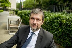 Последние твиты от ákos hadházy #dontfeareppo (@hadhazyakos). Hadhazy Akos A Narancsnak Milyen Optimizmus Az Ellenzeki Partoknak Rendes Aktivistahalozatuk Sincs Magyar Narancs