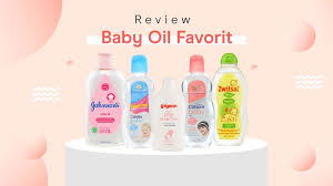 Banyak yang kemudian menganggap jika baby oil juga bisa dijadikan sebagai pelumas seks. Review Baby Oil Favorit Moms Mana Yang Terbaik Untuk Si Kecil Orami