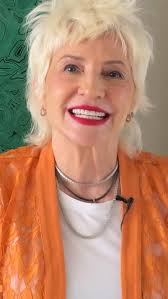 Lori is SO excited to be here with her community!! Join us at 5pm for  today's @QVC hour