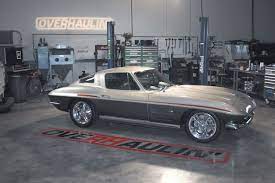Black, gm white and tan. Check Out 64 Corvette On Motoroso Corvette Corvette C2 Corvette Stingray