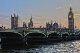 England has imposed a fresh set of restrictions to stall the rapid spread of coronavirus that will be valid for the next six months, but so far, film and tv production remains unaffected. Einreise Nach England Corona Test Und Pflichtquarantane Tageskarte