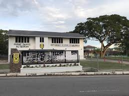 Universiti sultan azlan shah malezya (usas) başlangıçta kolej islam darul ridzuan (kisdar) olarak biliniyordu. Pusat Tahfiz Al Quran Universiti Sultan Azlan Shah Home Facebook