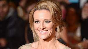 Jun 24, 2021 · the presenter, who turned up for work on thursday wearing a leg brace after suffering a horrific football injury, joined colleague susanna reid to talk to guest gabby logan at the end of the show. Gabby Logan My Brother Collapsed And Died Kicking A Ball In The Garden With My Dad And Was Buried In His Wales Kit Wales Online