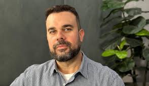 Podcast Com a Palavra: Prefeitos entrevista a Prefeita de Pinhais; ouça  agora