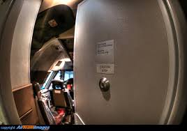 The least amount of editing is applied to give you the best and most realistic view of what it is to be an airline pilot. Boeing 747 400 Cockpit Door Airteamimages Com