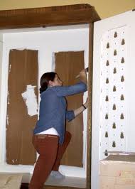Einen Alten Schrank Tapezieren Eine Idee Ganz Einfach Umgesetzt Alte Schranke Schrank Tapete Schrank Bekleben