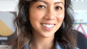 Sara Ventre's Instagram, Twitter & Facebook