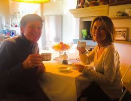 In reality, between anna and gianni, it was not what they say love at first sight, so much so that she said she had given the singer a wrong phone number that. Anna Dan Fanpage Home Facebook
