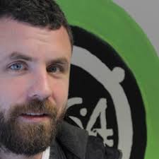 Listen to playlists featuring Shane Hennessy beo ar Fios Feasa by Raidió na  Life online for free