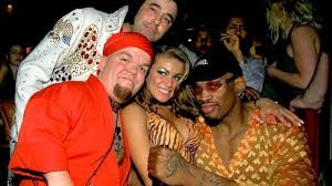 In addition to winning five nba champions. Dennis Rodman Su Descontrolada Vida Lio Con Madonna Adiccion Al Alcohol E Intento De Suicidio