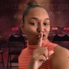 Did you think Kelly was Karen last season or actually Kelly? Also, do you  think will be brought up again this season? : r/plltheories