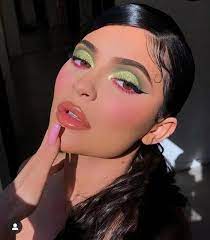 The Best Celebrity Makeup Looks To Recreate In 2020 Celebrity Makeup Looks Fall Makeup Celebrity Makeup
