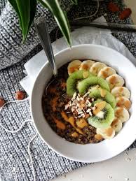 Porridge De Quinoa A La Vanille Trio De Quinoa Lait Riz Quinoa Sucre Muscovado Vanille Kiwi Banane Amandes Beurre De Cacahuete Alimentation Aliments Les Plus Sains Et Petit Dejeuner
