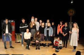 Endlich können alle zu uns ins haus! Die Querspieler Innen Jugendclub Der Freien Szene Darmstadt Theater Moller Haus Kai Schuber Seel