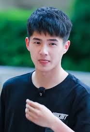 Kiểu tóc nam này khá mới và lạ lẫm được cánh mày râu ưa chuộng. Nhá»¯ng Kiá»ƒu Toc Nam Trung Quá»'c Ä'áº¹p Khiáº¿n Cac Co Nang Me Máº©n