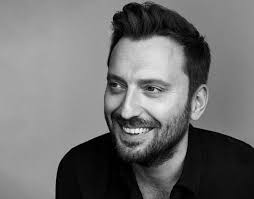 Gli accordi di sirene, singolo di levante per l'estate del 2020. Dev Essere Cosi Accordi Cesare Cremonini Accordi Indie E Altro