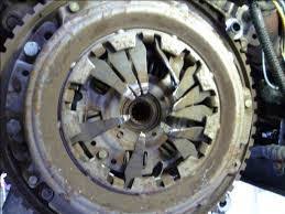 Beim treten der kupplung bzw. Immer Mit Gedruckter Kupplung Bremsen Schadlich Auto Motor Fahrschule