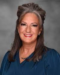 Claudia Mcclellan's Instagram, Twitter & Facebook