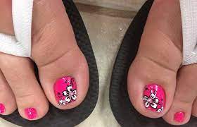 If you want a pedicure nail art to grab attention instantly, then go for these gorgeous pedicure nail designs to feature glamorous patterns involving rhinestones as well as crystal studs. Pin By Jayme Ballance On Nails Flower Toe Nails Toe Nails Toe Nail Art