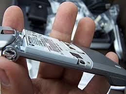 How to unlock motorola v3 razr? Motorola Razr V3 Review The Gadgeteer