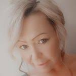 Krystal Carson's Instagram, Twitter & Facebook