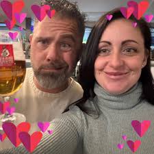 Please delete if not allowed but could anyone please recommend somone that  supplies and fits hair extensions thanks in advance