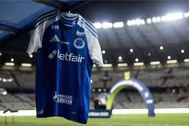 Treino do Cruzeiro é marcado por desfalque