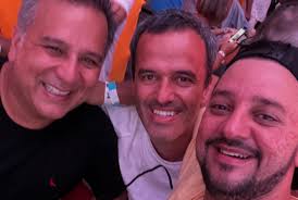 Passando aqui para desejar um Feliz Aniversário ao ex-prefeito Luiz  Mauricio, uma pessoa que respeito e admiro demais, e que deixou um grande  legado para a nossa cidade ao longo de sua