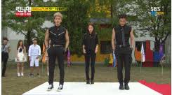 런닝맨) is a south korean variety show, formerly part of sbs' good sunday lineup. Rm162 Jihyo And Beast Fiction Running Man Korea Running Man Ji Hyo Running Man