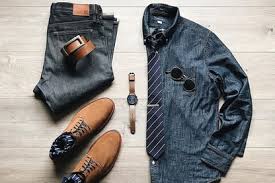 Finding stores and websites that are up to date with the latest men's clothing trends while going easy on a guy's wallet can be pretty tough. 13 Best Clothing Subscription Boxes For Men For 2021 The Manual
